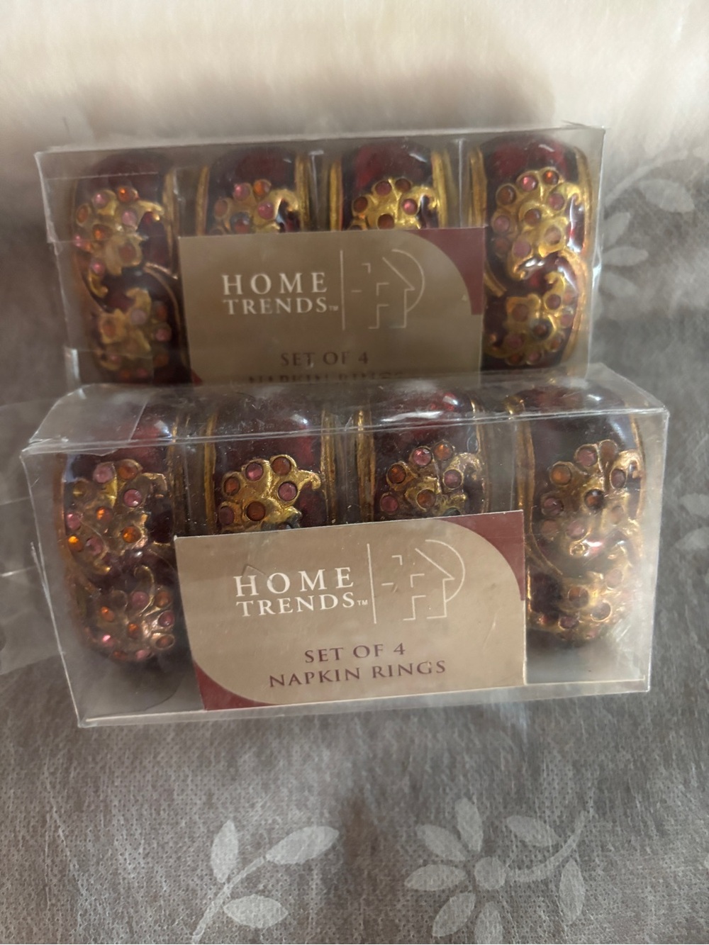 Home Trends Set of 4 Decorative Napkin Rings - Gold and Ruby Red NIB